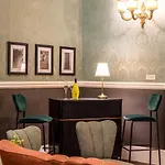 Royal Caracciolo Historic Palace - Via Dei Tribunali Apartment *
