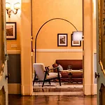Royal Caracciolo Historic Palace - Via Dei Tribunali Apartment