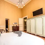 Apartment Royal Caracciolo Historic Palace - Via Dei Tribunali