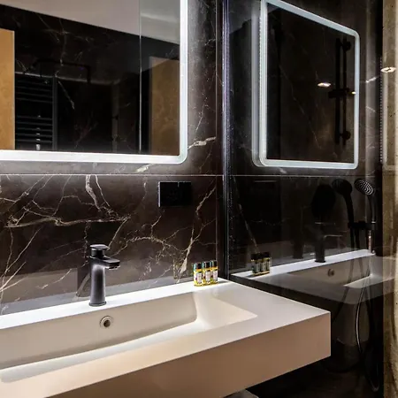 Royal Arthouse Luxury - Palazzo Caracciolo D'arena Apartment *
