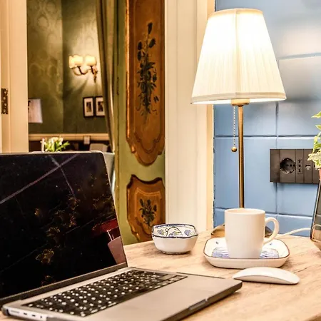 Royal Arthouse Luxury - Palazzo Caracciolo D'arena Apartment *