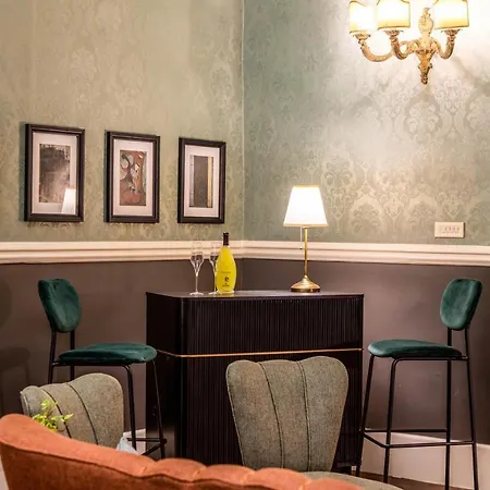 Royal Arthouse Luxury - Palazzo Caracciolo D'arena Apartment *