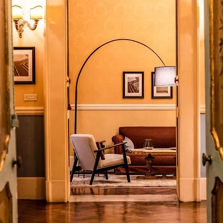 Royal Caracciolo Historic Palace - Via Dei Tribunali Appartement