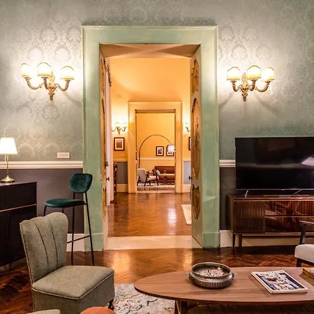 Royal Arthouse Luxury - Palazzo Caracciolo D'arena Apartment Naples