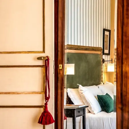 Royal Arthouse Luxury - Palazzo Caracciolo D'arena *