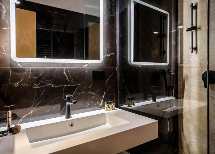 Royal Arthouse Luxury - Palazzo Caracciolo D'arena Lägenhet *