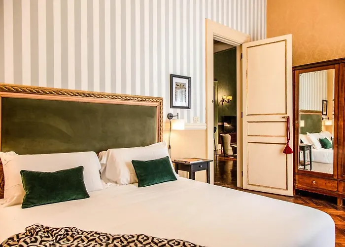 Royal Arthouse Luxury - Palazzo Caracciolo D'arena Lägenhet *